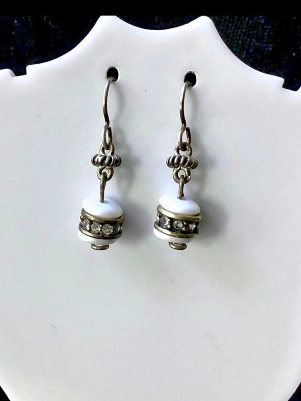 🌺NEW-Nadri White & Gold Drop Earrings
